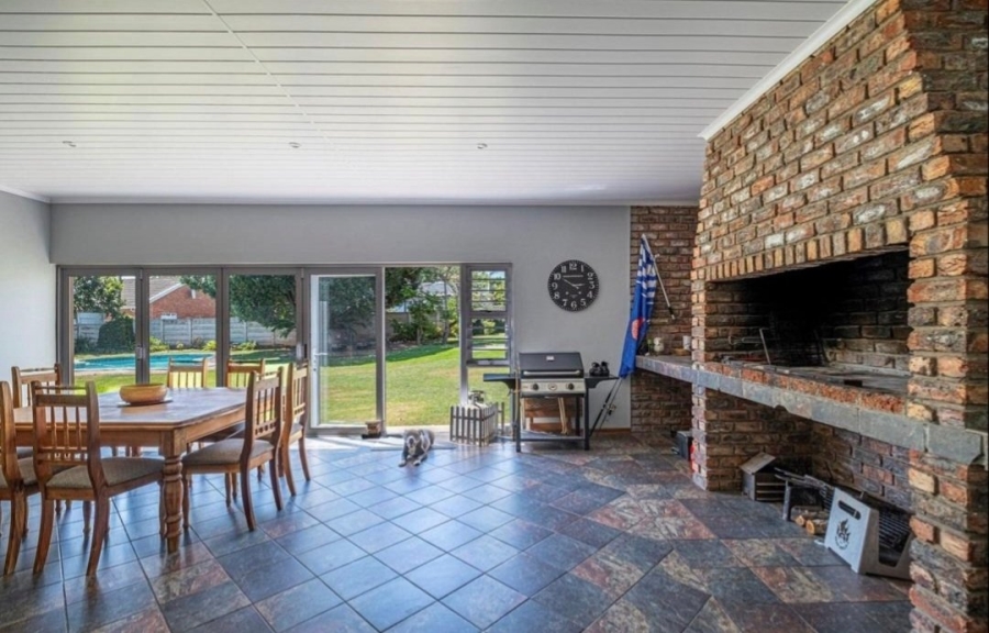 5 Bedroom Property for Sale in Vanes Estate Eastern Cape
